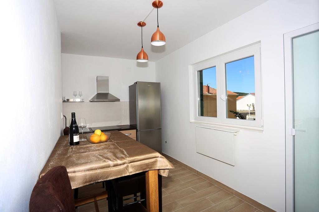 Apartments Ivan Spadina Тисно Екстер'єр фото