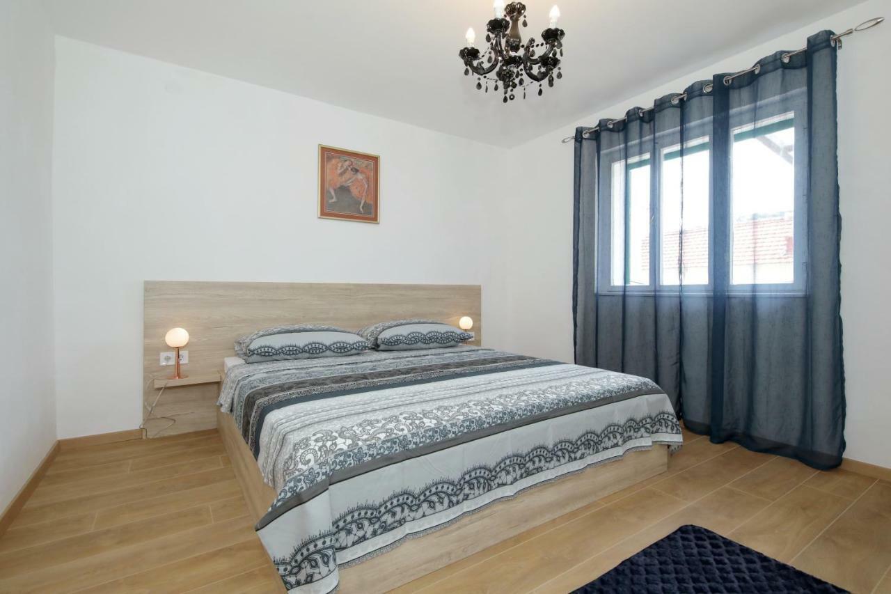 Apartments Ivan Spadina Тисно Екстер'єр фото
